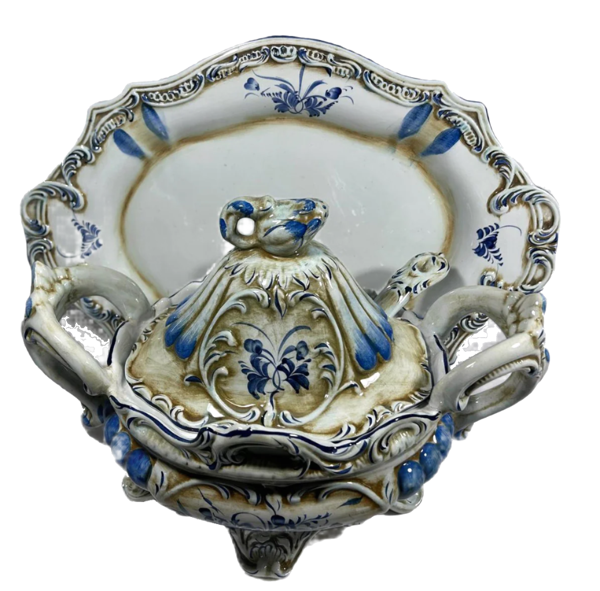 Baroque-Style Decorative Tureen with Underplate - Blue and White Porcelain