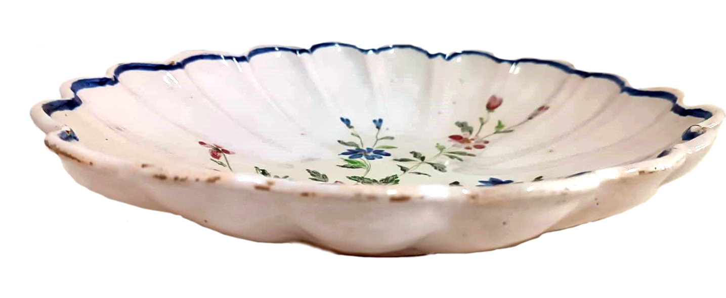 Oval Salad Bowl from Leiria - 18th Century