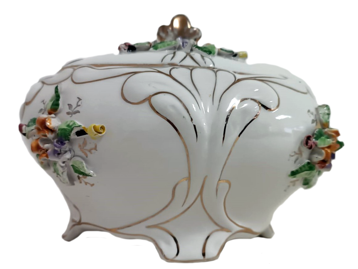18th Century Decorative Tureen or Sweet Dish – Tamiz Sabugal