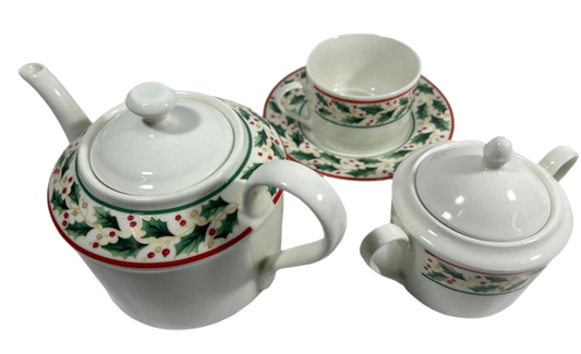 1950s Holly and Berry Porcelain Coffee Set – 7-Piece Holiday Edition