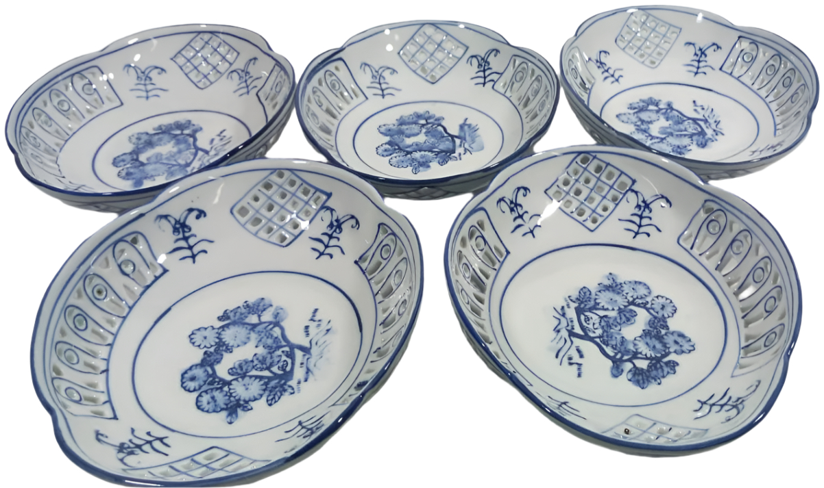 Blue and White Gaia Fruit Bowls with Openwork Design – Set of 5