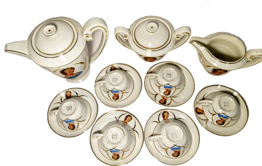 Early 20th Century Vista Alegre 15-Piece Tea Set, Coimbra Factory